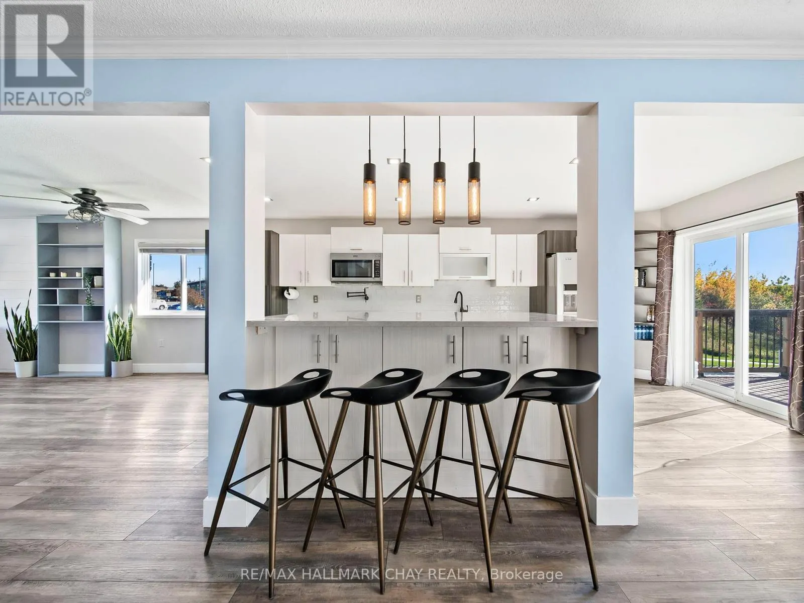 7 ASSINIBOINE DRIVE