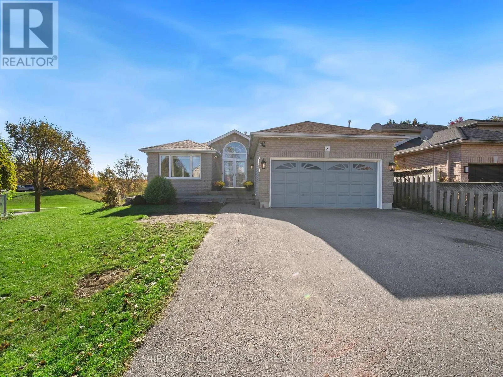 7 ASSINIBOINE DRIVE