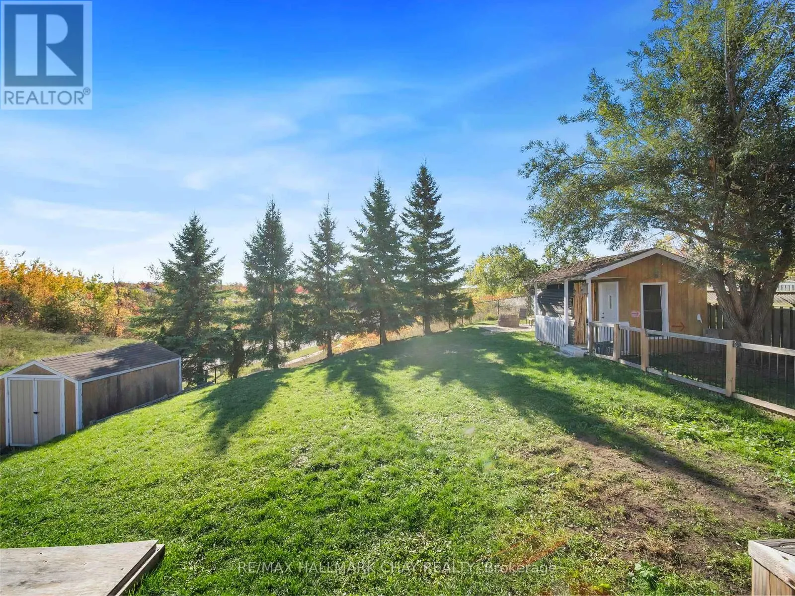 7 ASSINIBOINE DRIVE