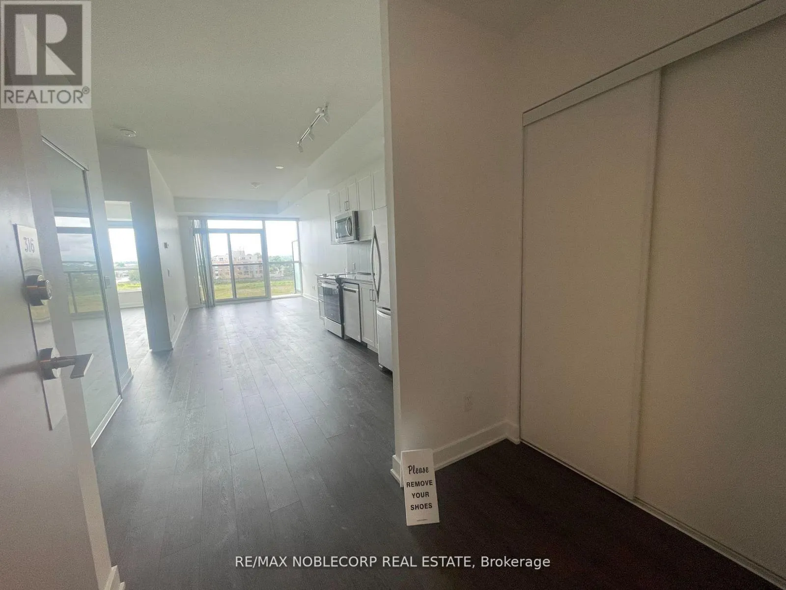 316 - 681 YONGE STREET