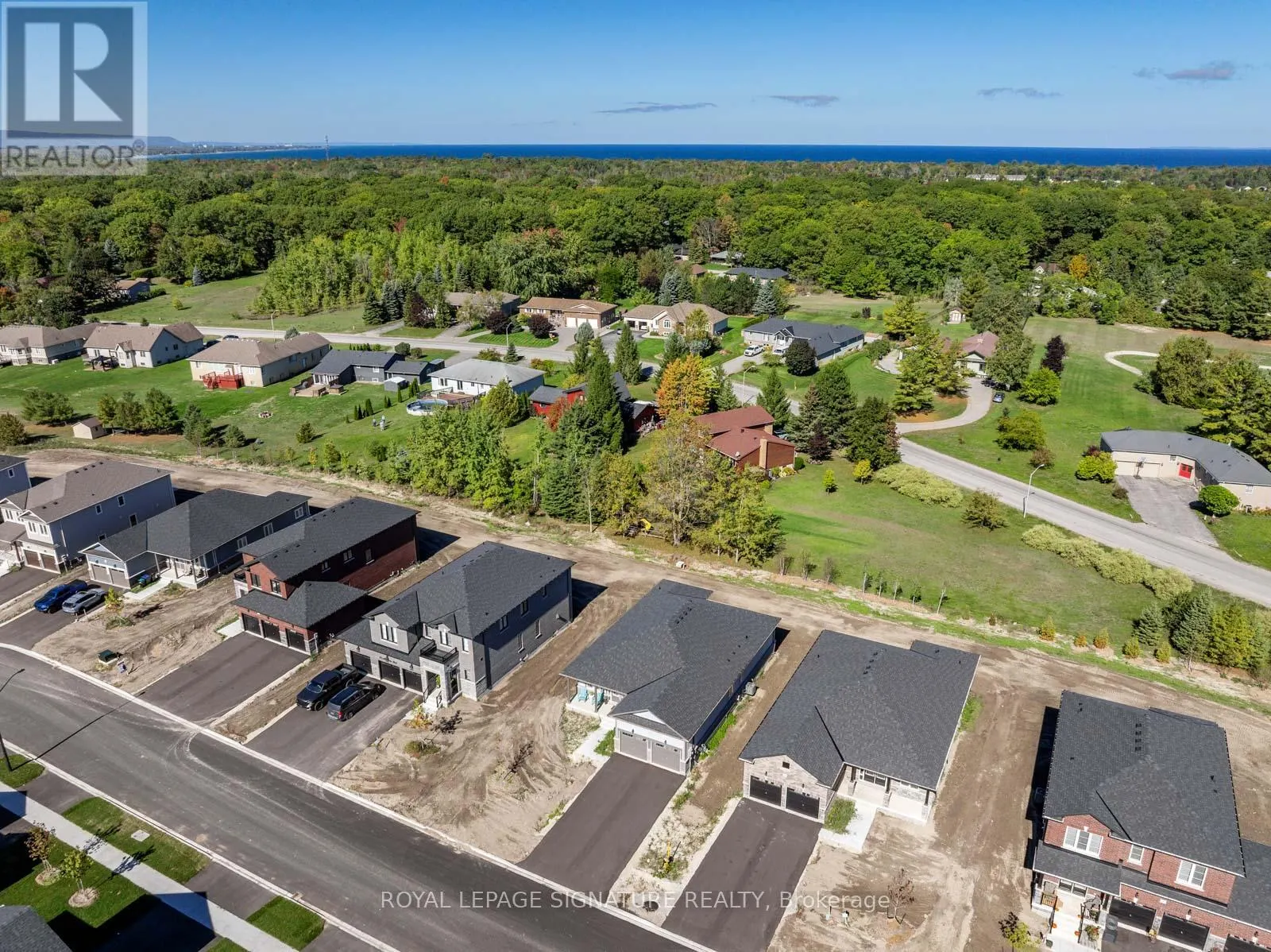 8 MISTY RIDGE ROAD