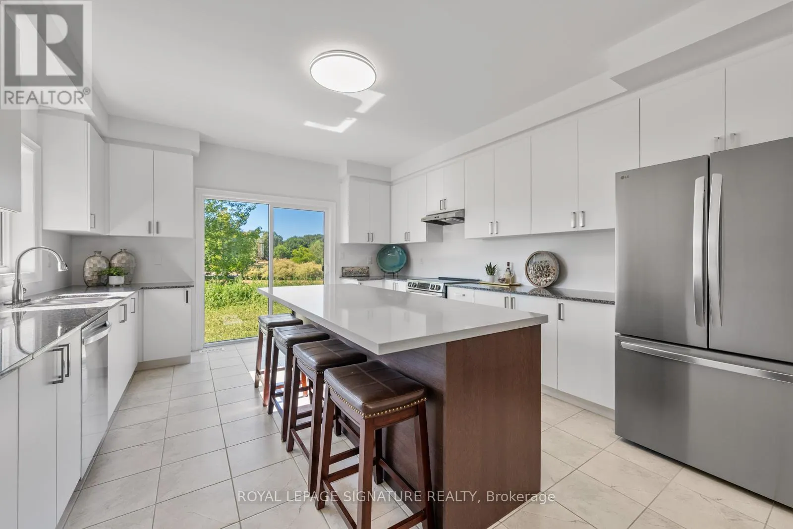 8 MISTY RIDGE ROAD