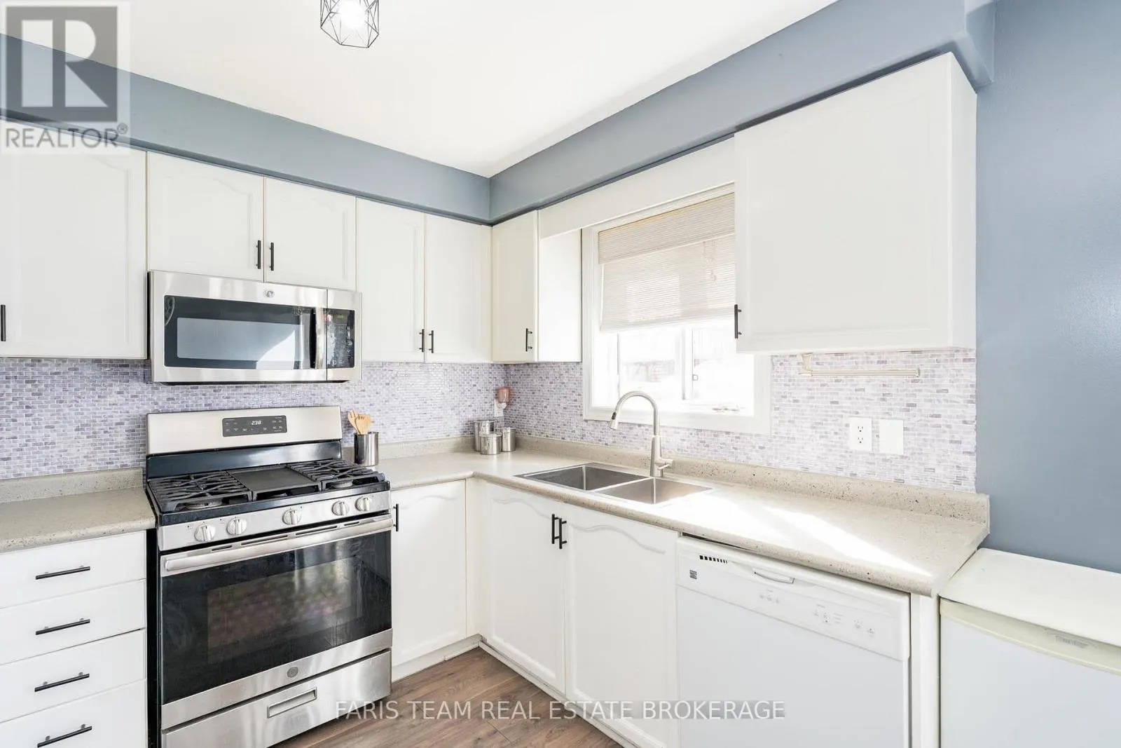 24 MARSELLUS DRIVE