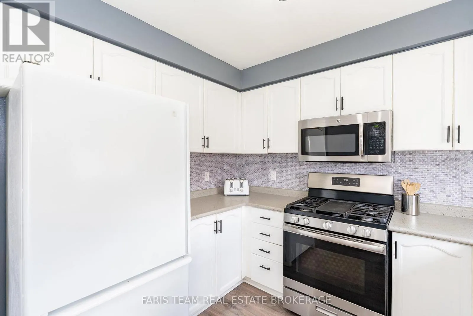24 MARSELLUS DRIVE