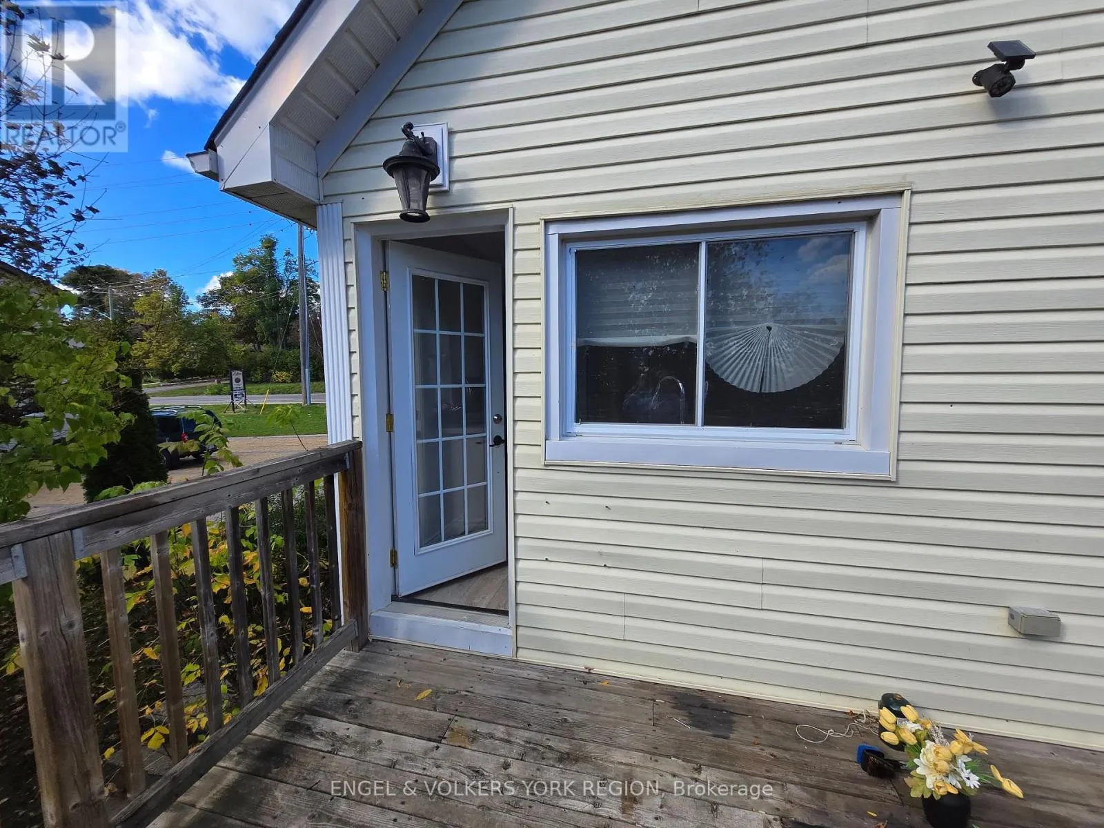 1 - 279 BLAKE STREET