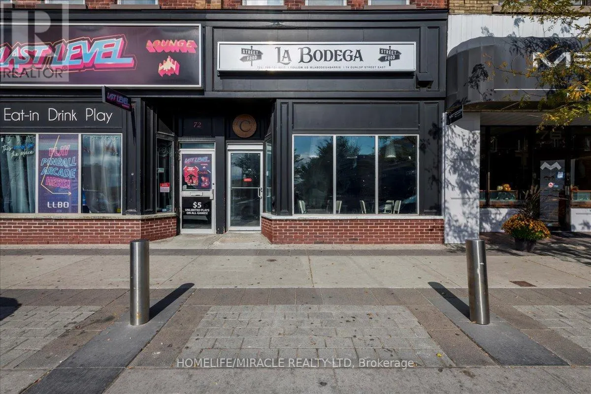 74 DUNLOP STREET E
