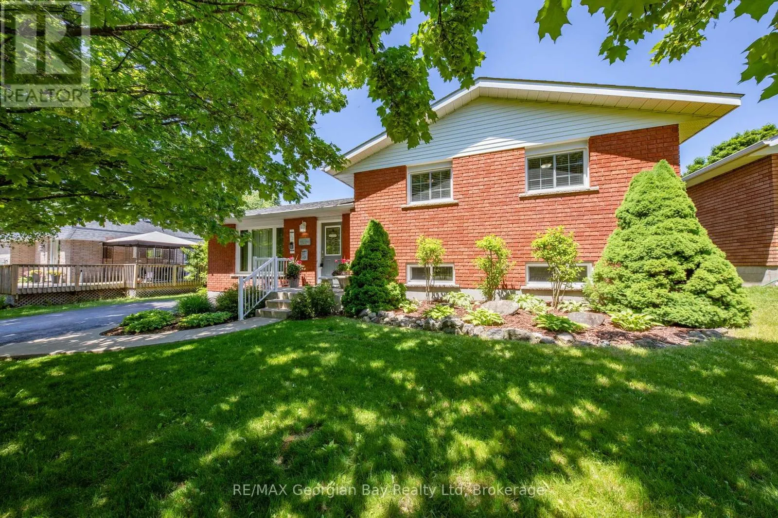 32 BONAVENTURE PLACE