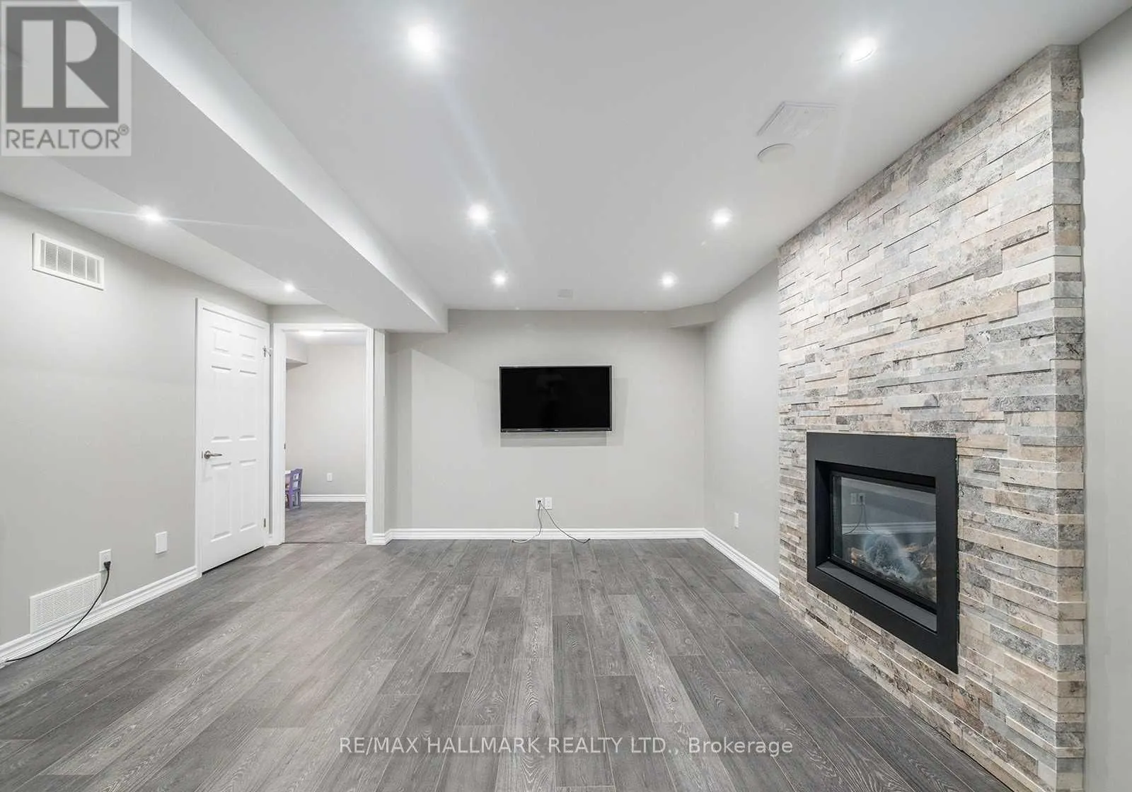 17 SILVER TRAIL
