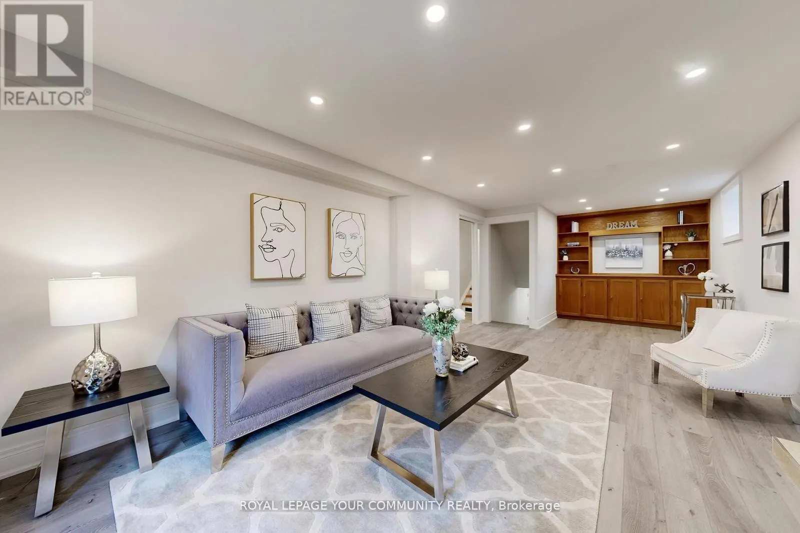 2 CHARLOTTE COURT