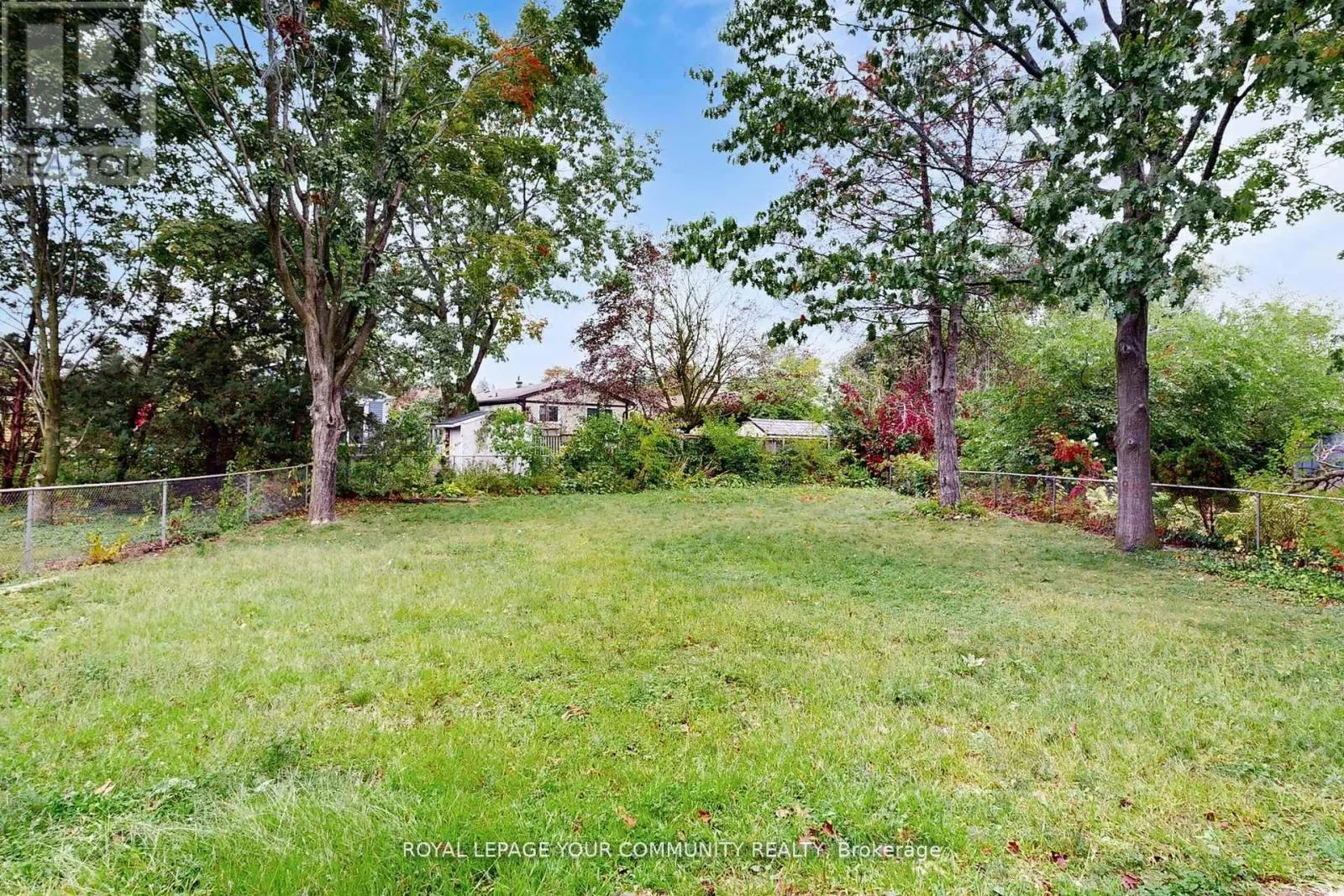2 CHARLOTTE COURT