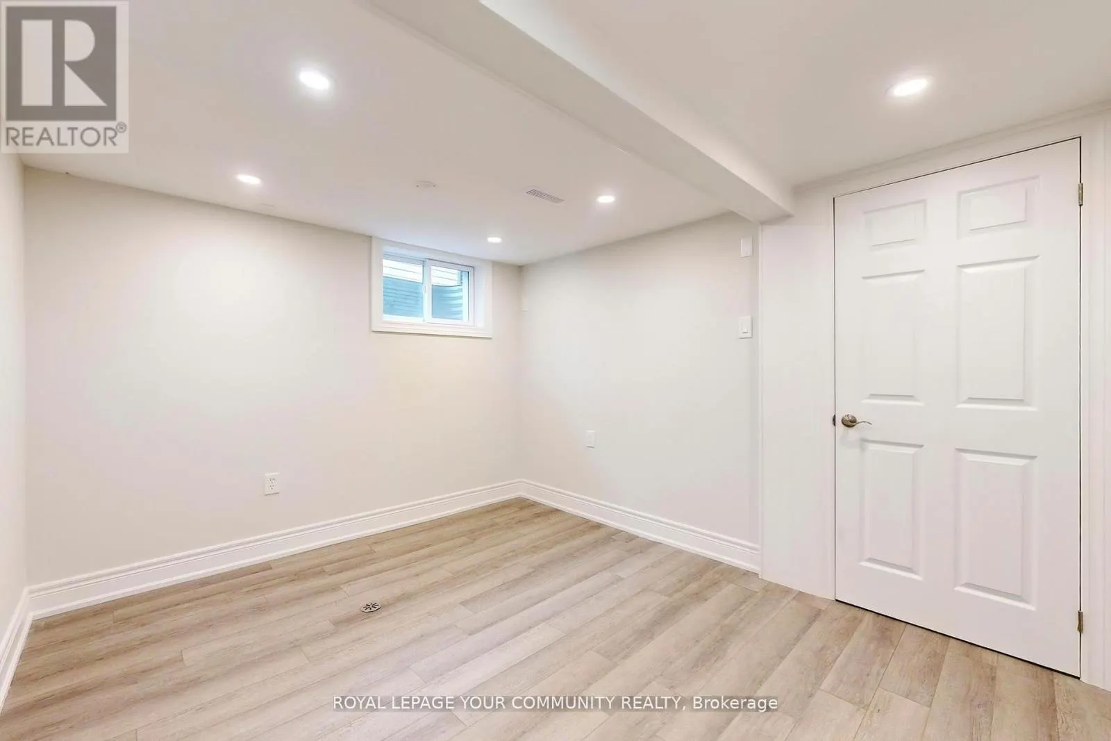 2 CHARLOTTE COURT