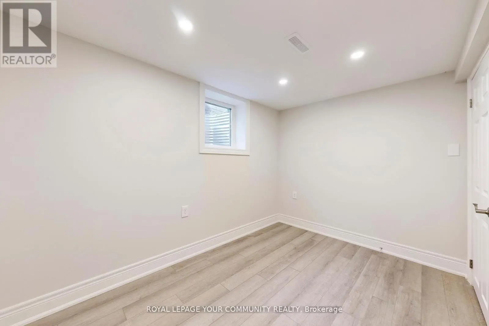 2 CHARLOTTE COURT