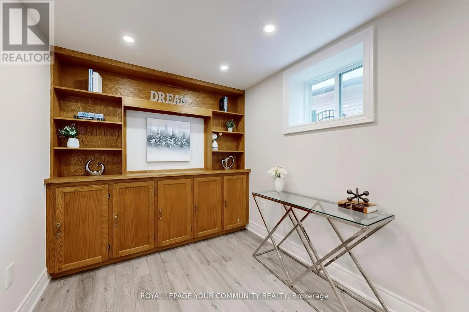 2 CHARLOTTE COURT
