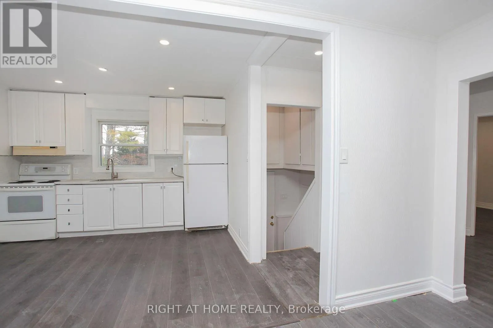 387 EDGEHILL DRIVE