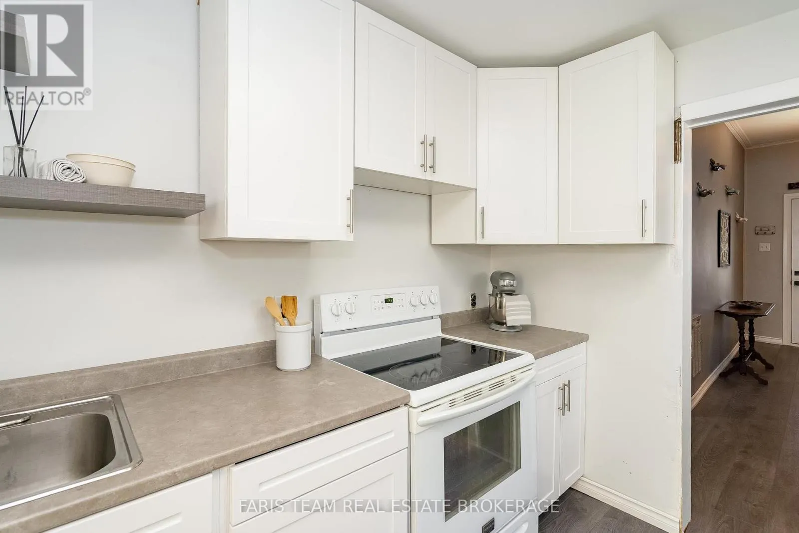 409 DOMINION AVENUE
