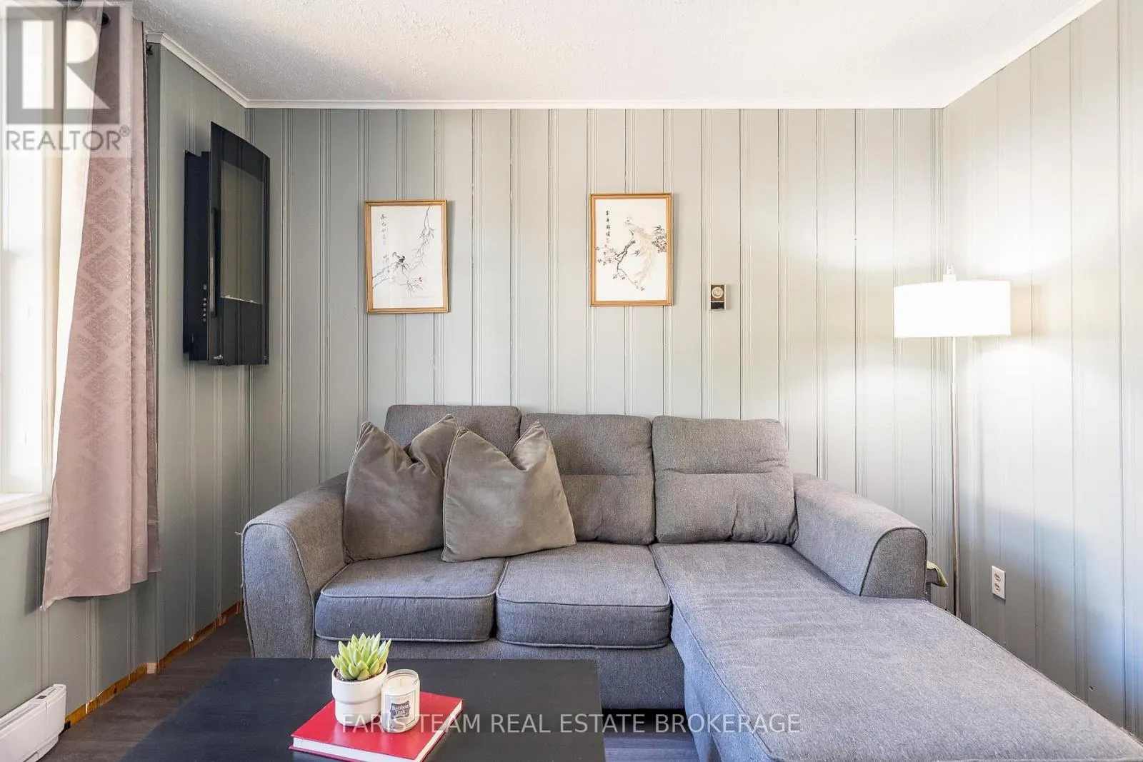 409 DOMINION AVENUE