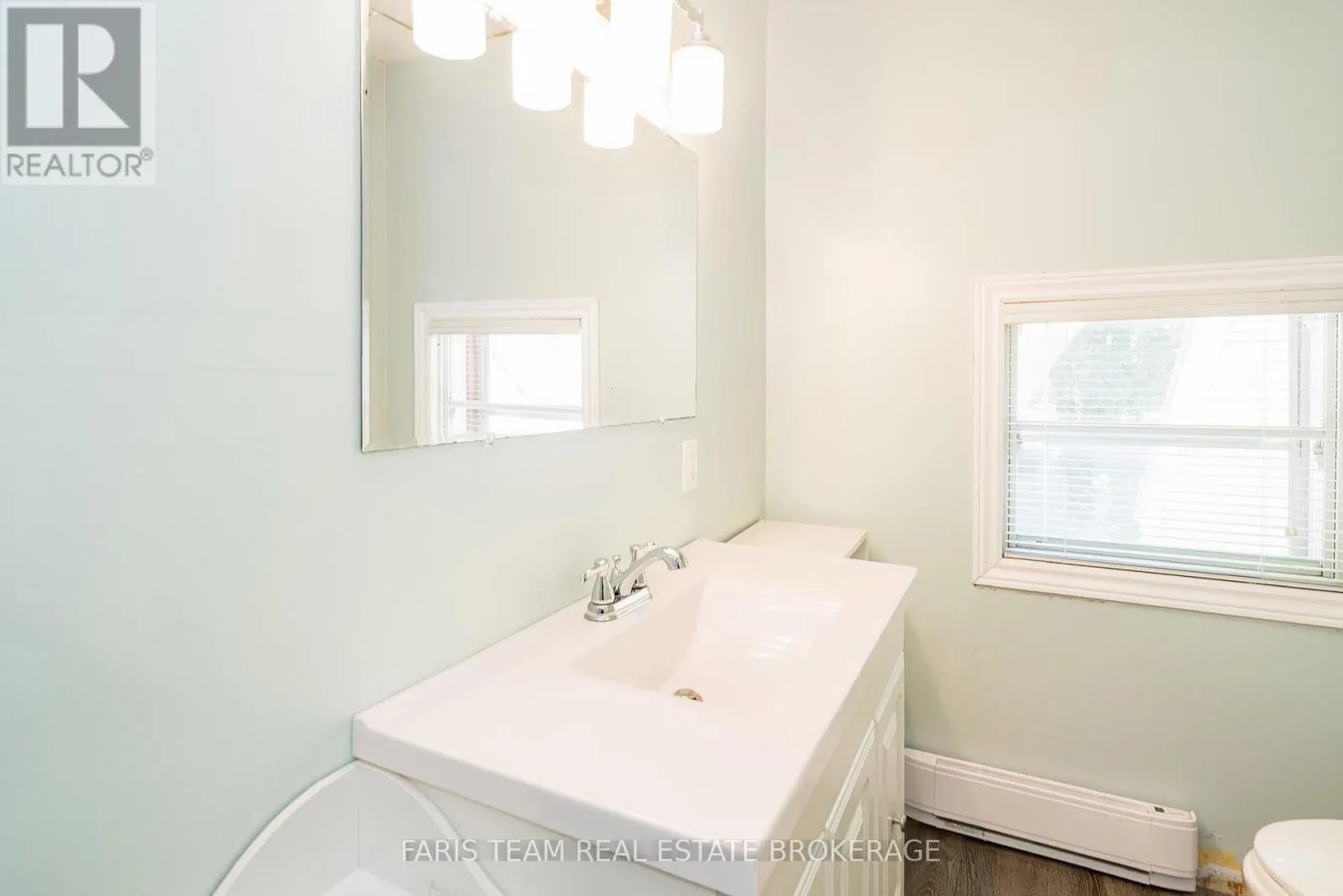 409 DOMINION AVENUE