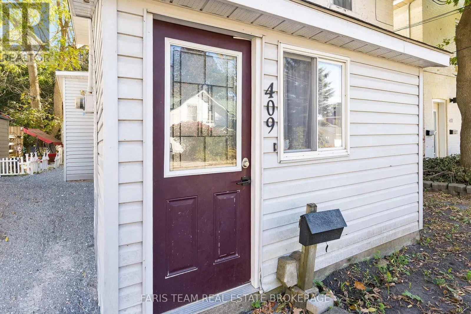 409 DOMINION AVENUE
