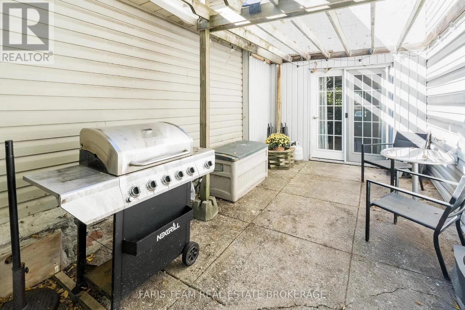 409 DOMINION AVENUE