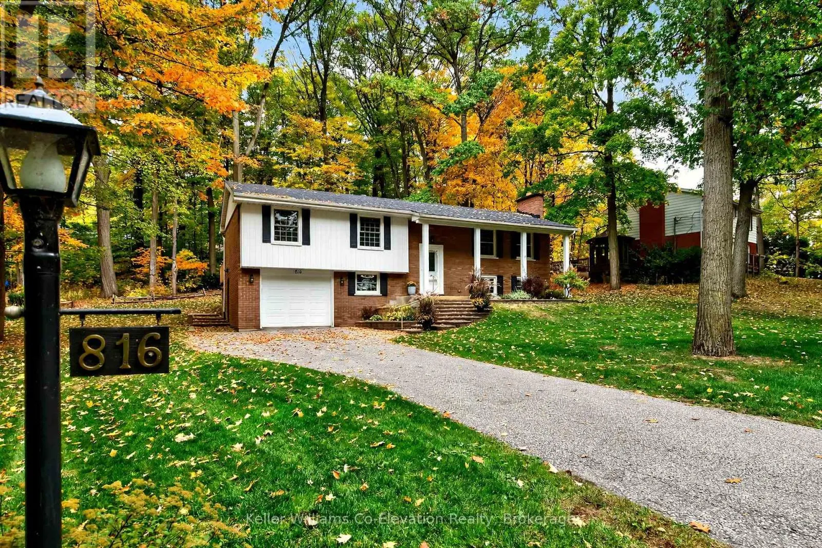 816 PORTAGE PARK LANE