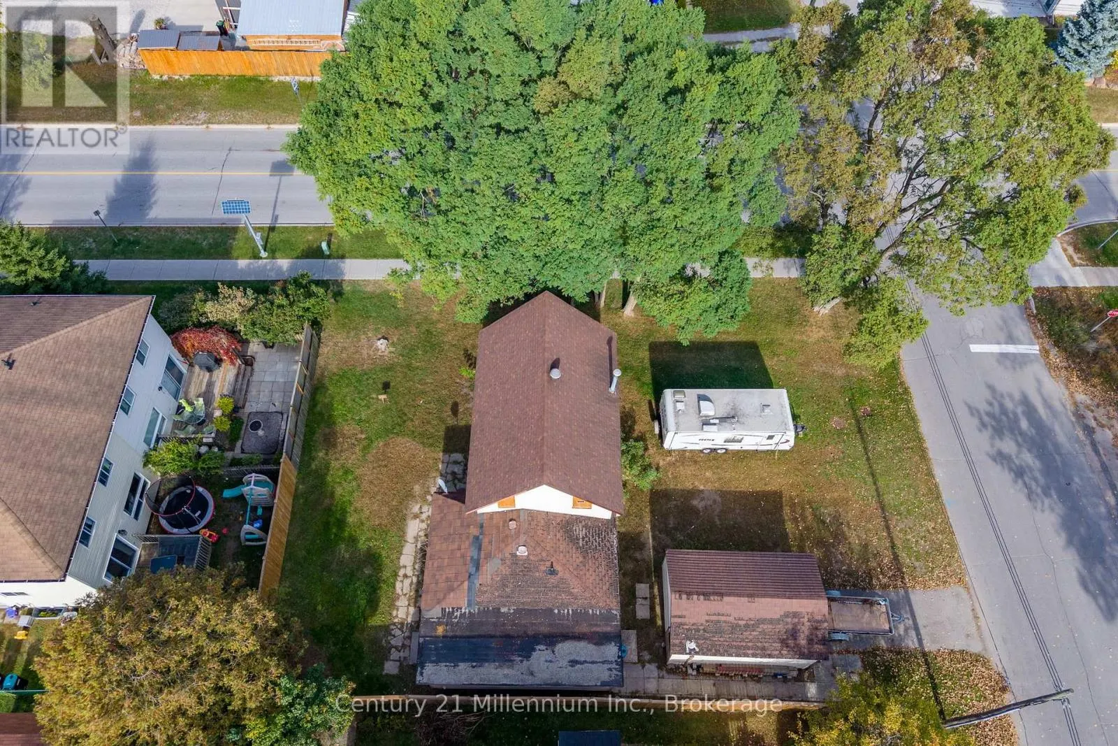 469 ROBERT STREET