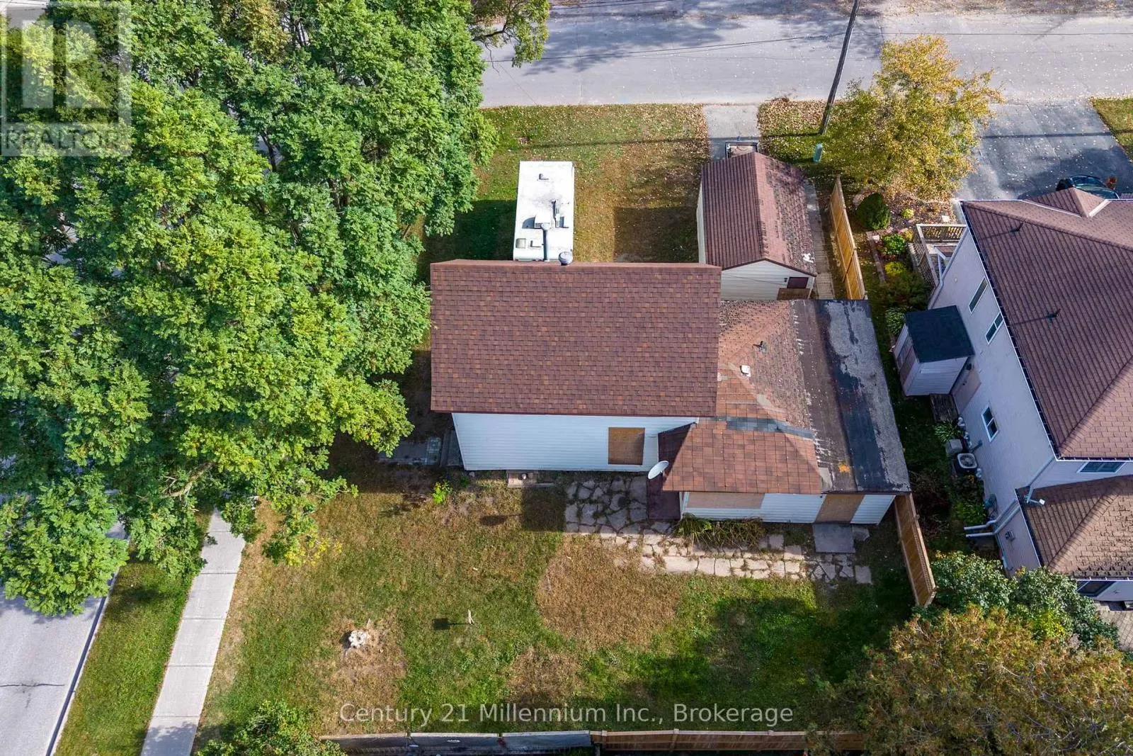 469 ROBERT STREET