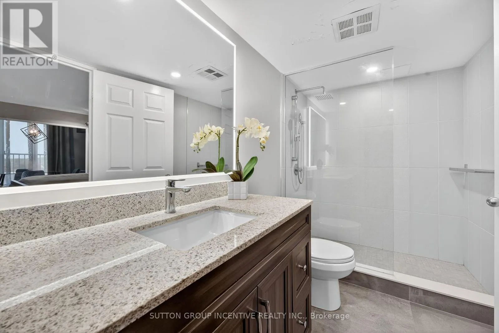 908 - 150 DUNLOP STREET E