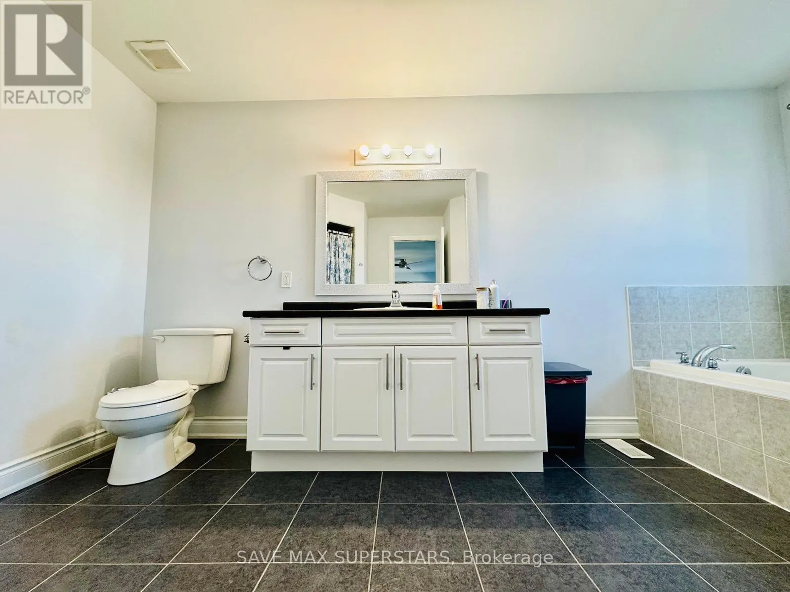 3063 EMPEROR DRIVE