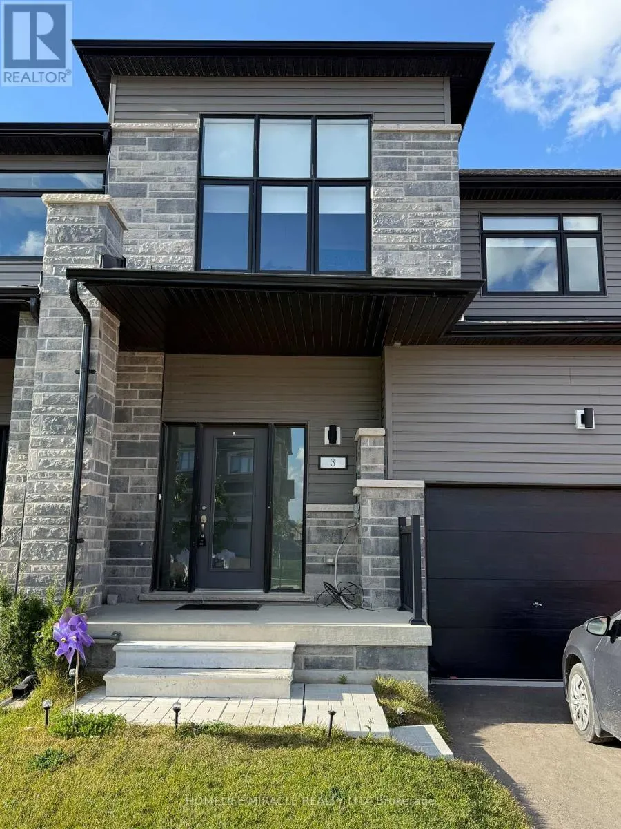 3 FEDERICA CRESCENT