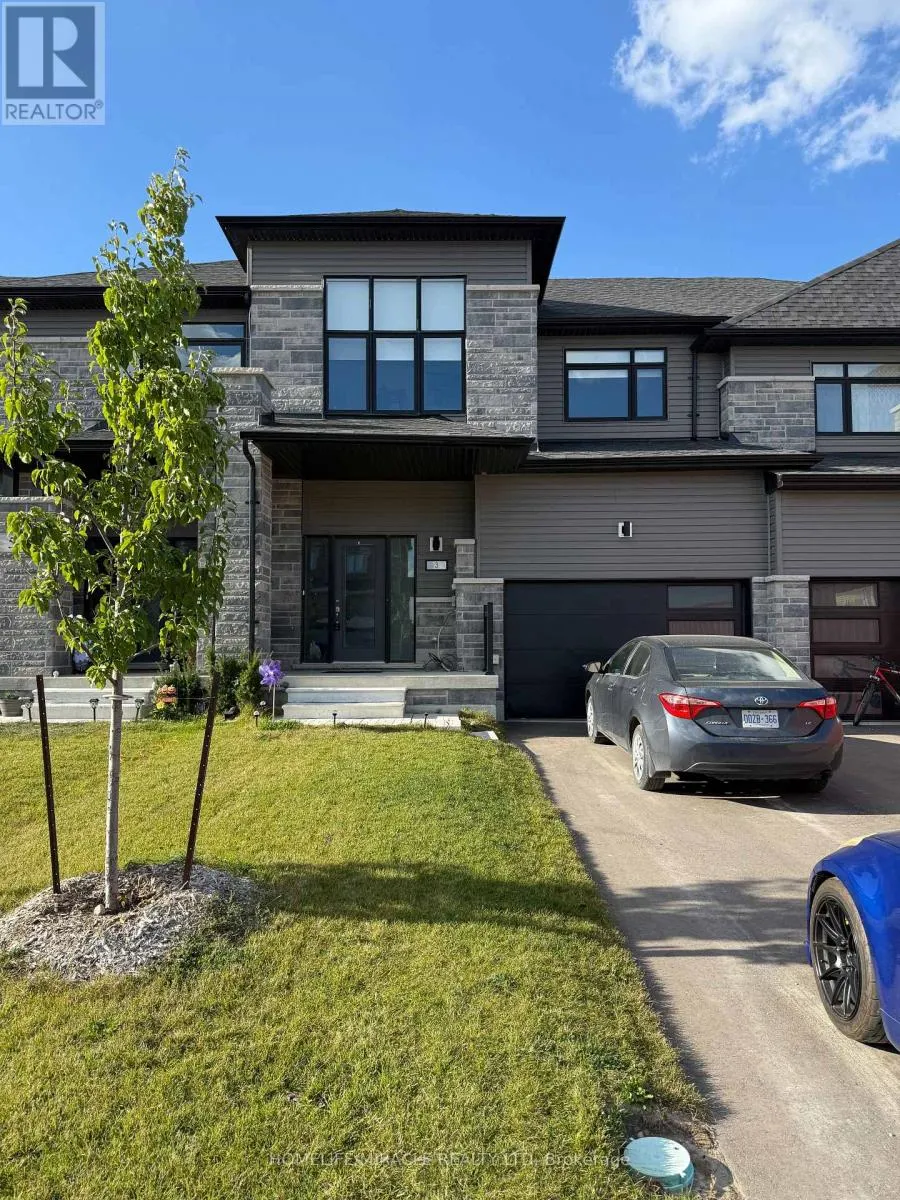 3 FEDERICA CRESCENT