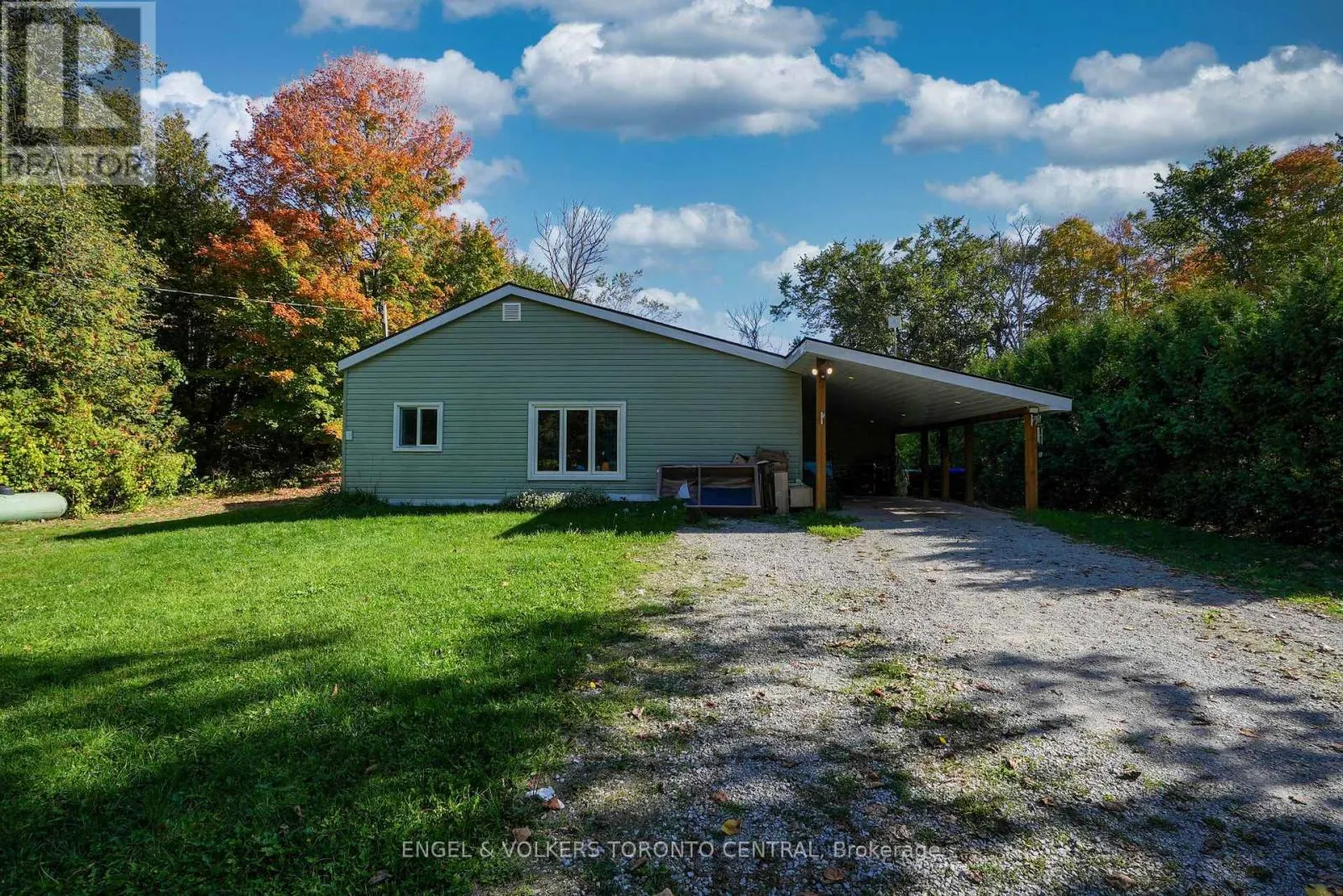 2165 TOWN LINE