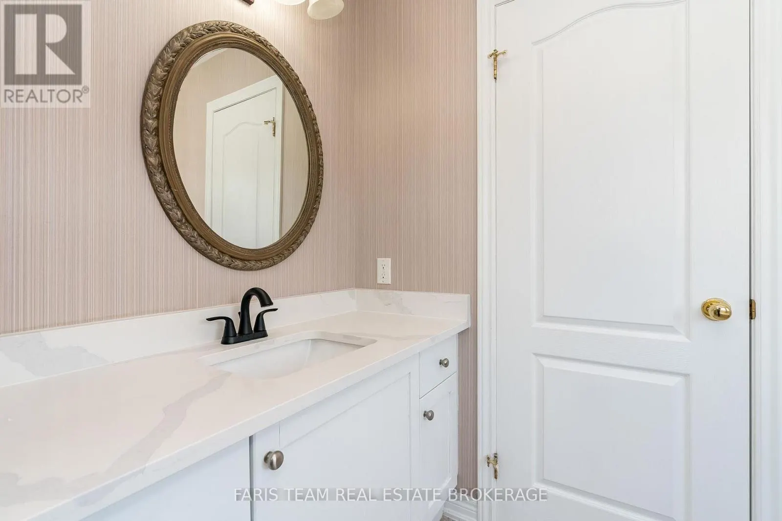 2 VANESSA DRIVE