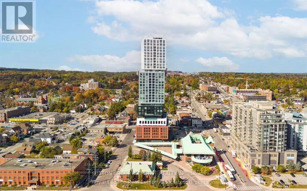 802 - 39 MARY STREET