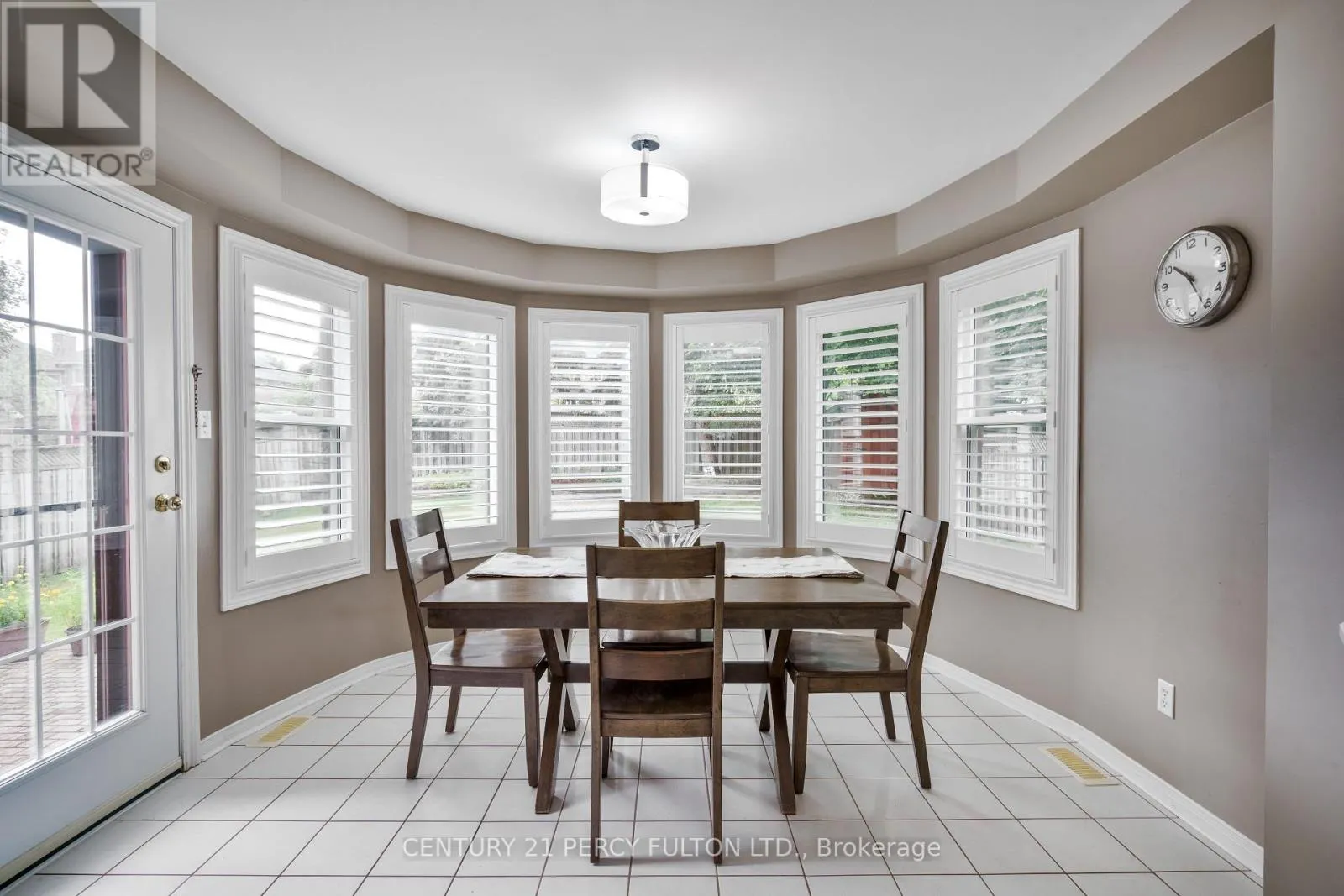 54 CITYVIEW CIRCLE