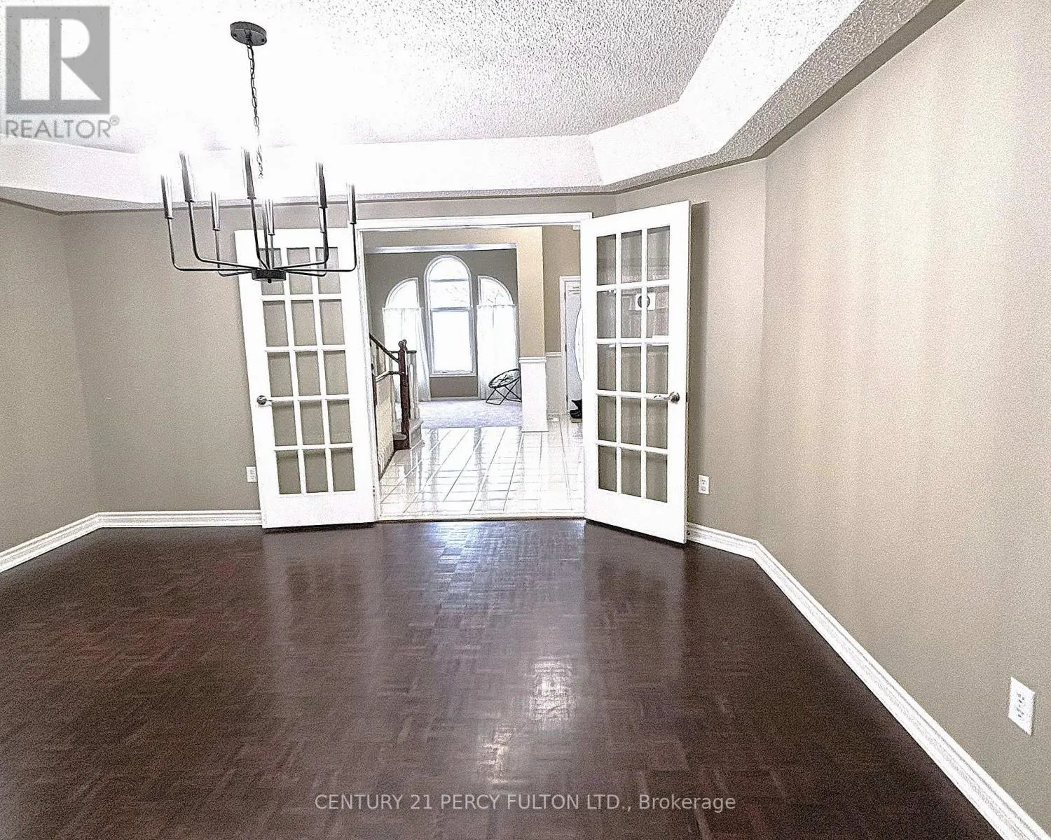 54 CITYVIEW CIRCLE