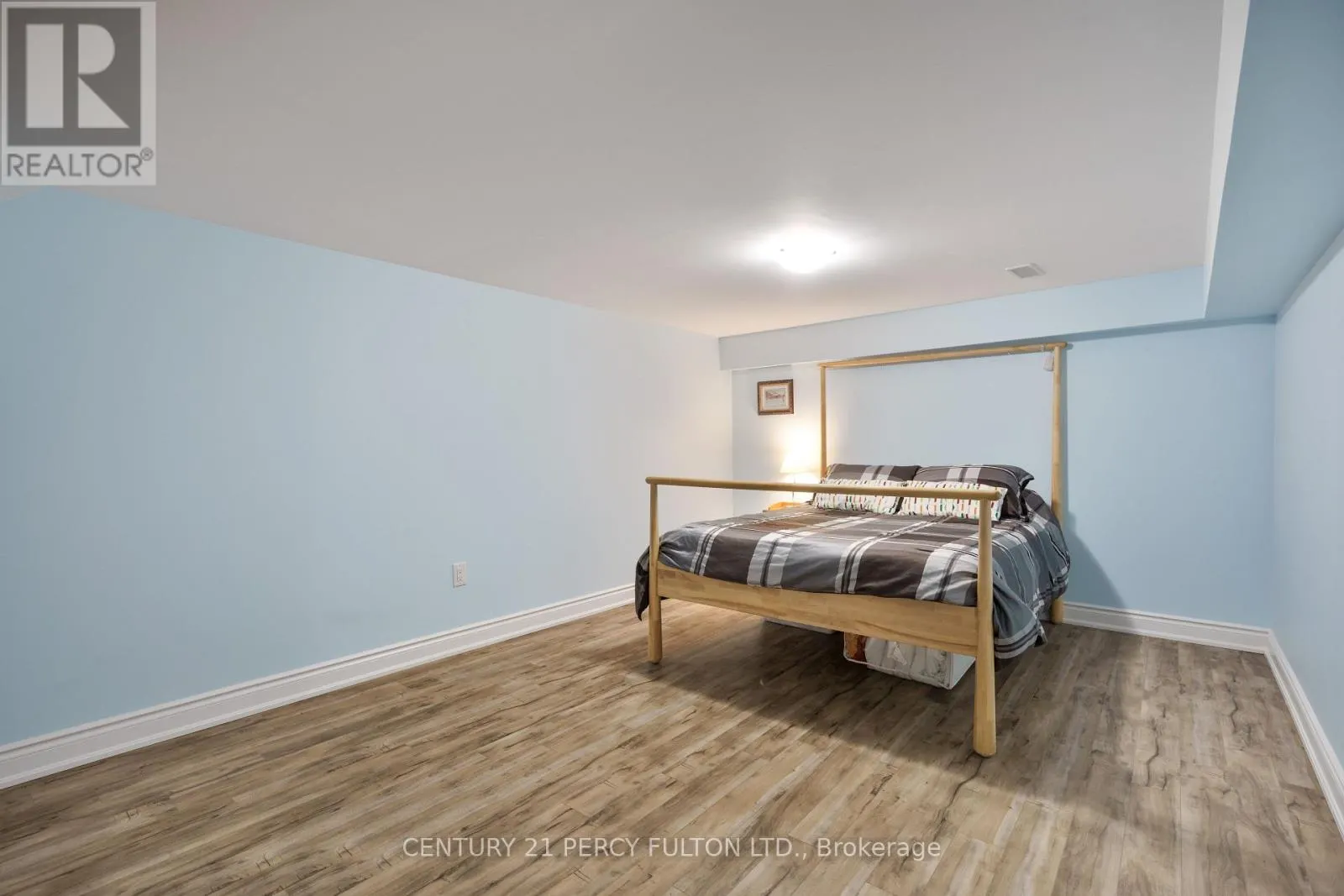 54 CITYVIEW CIRCLE