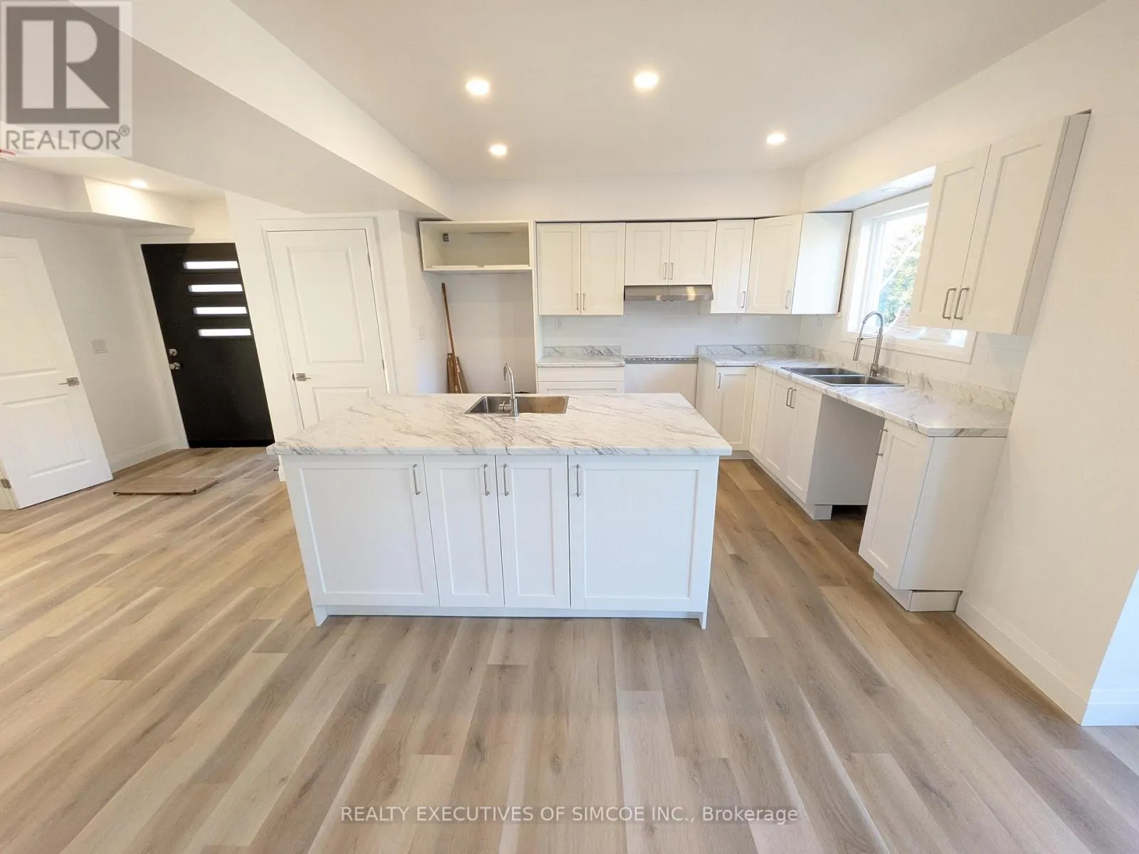 3464 BAYOU ROAD