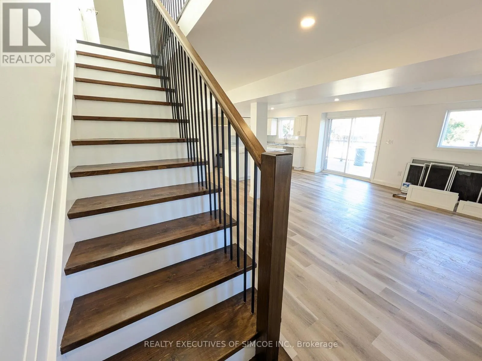 3464 BAYOU ROAD