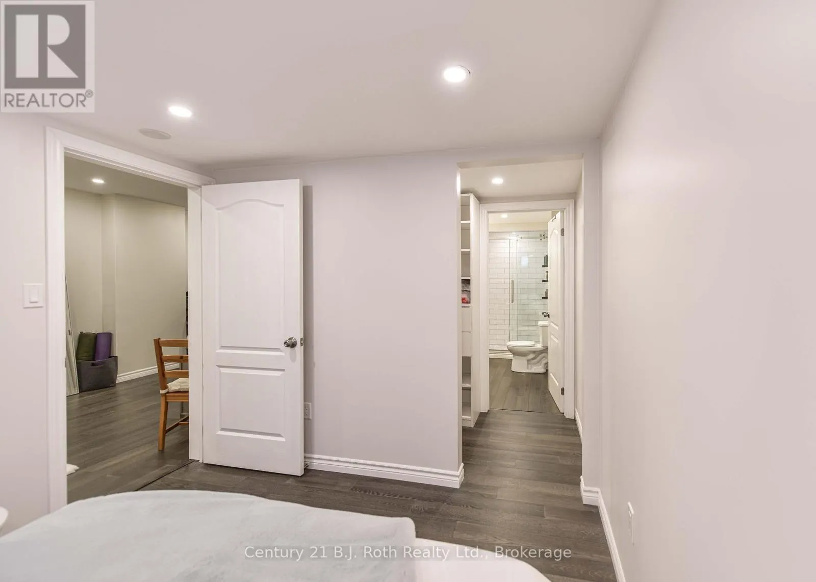 15 ISABELLA DRIVE