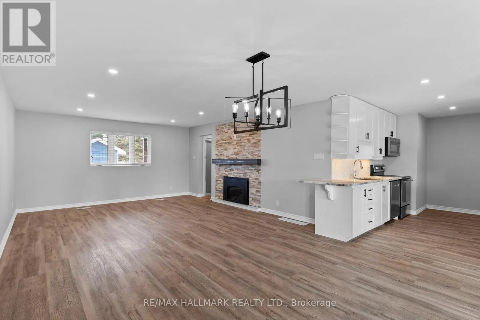 13 PINETREE COURT