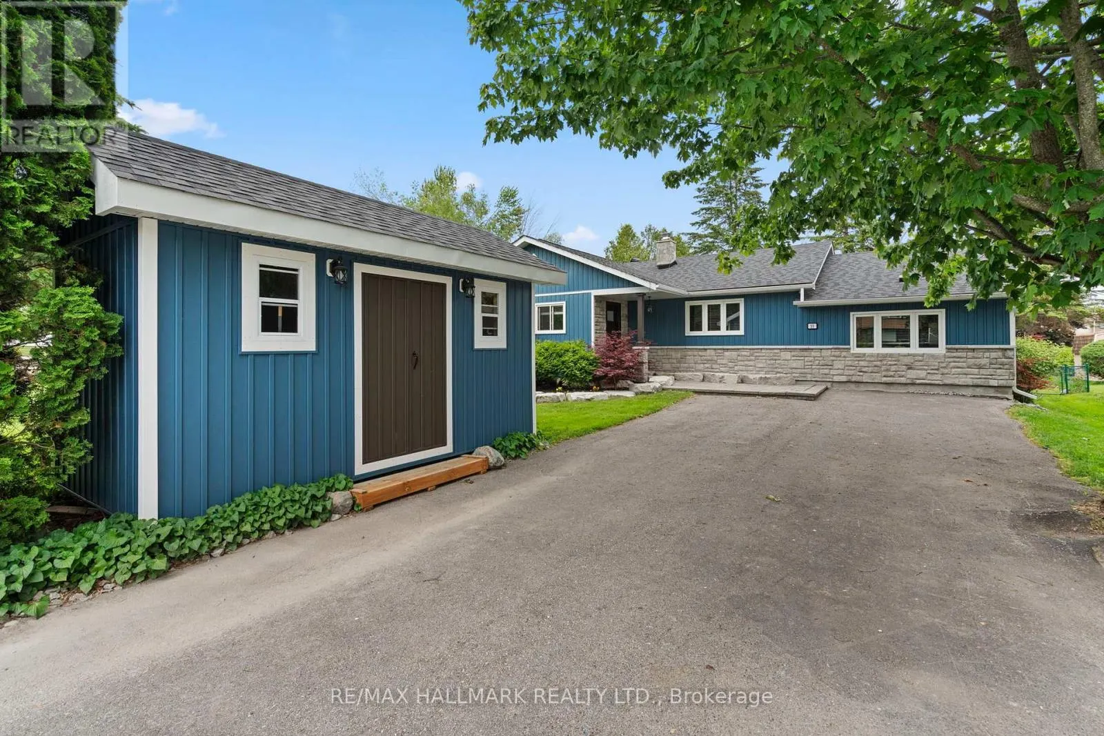 13 PINETREE COURT