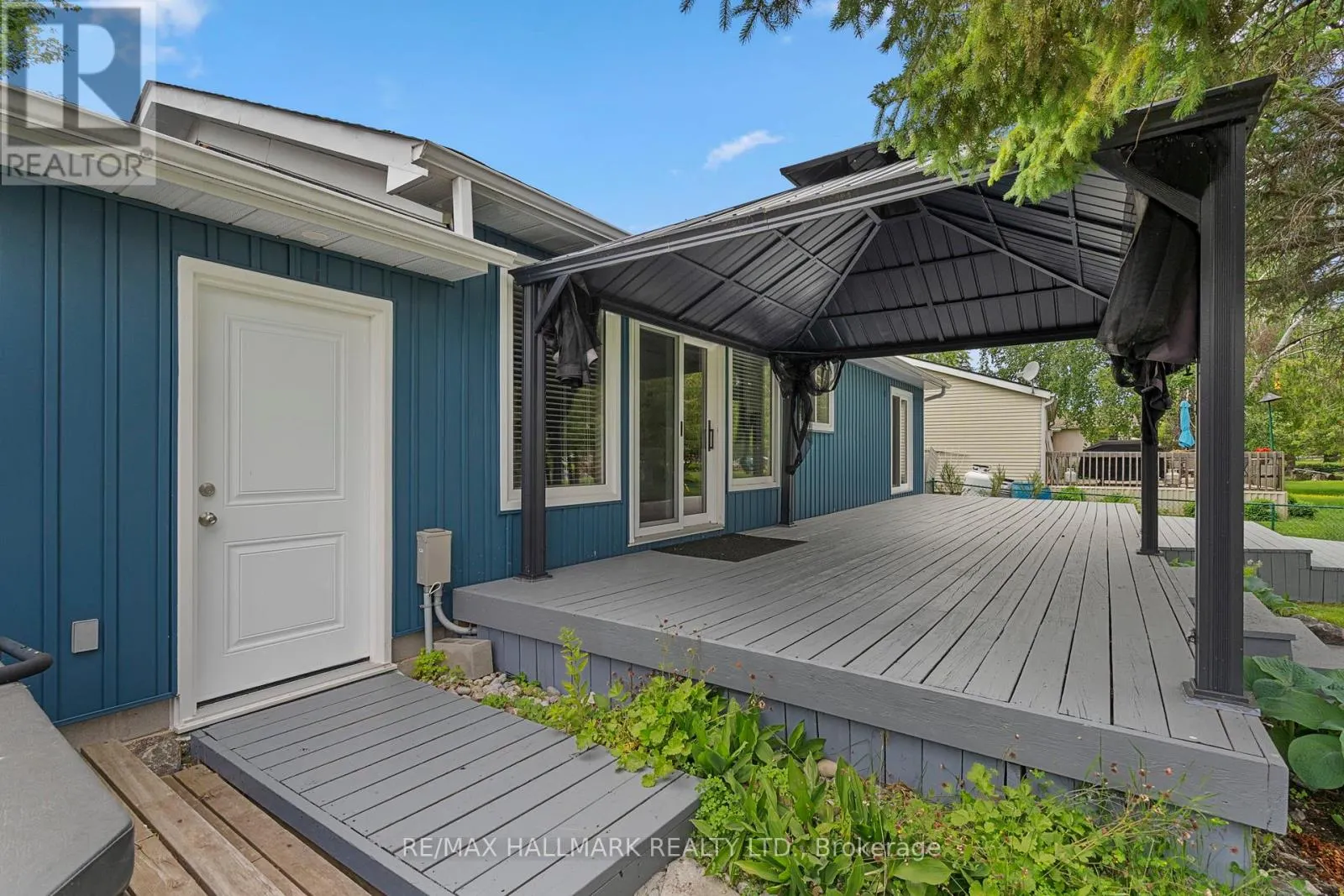 13 PINETREE COURT