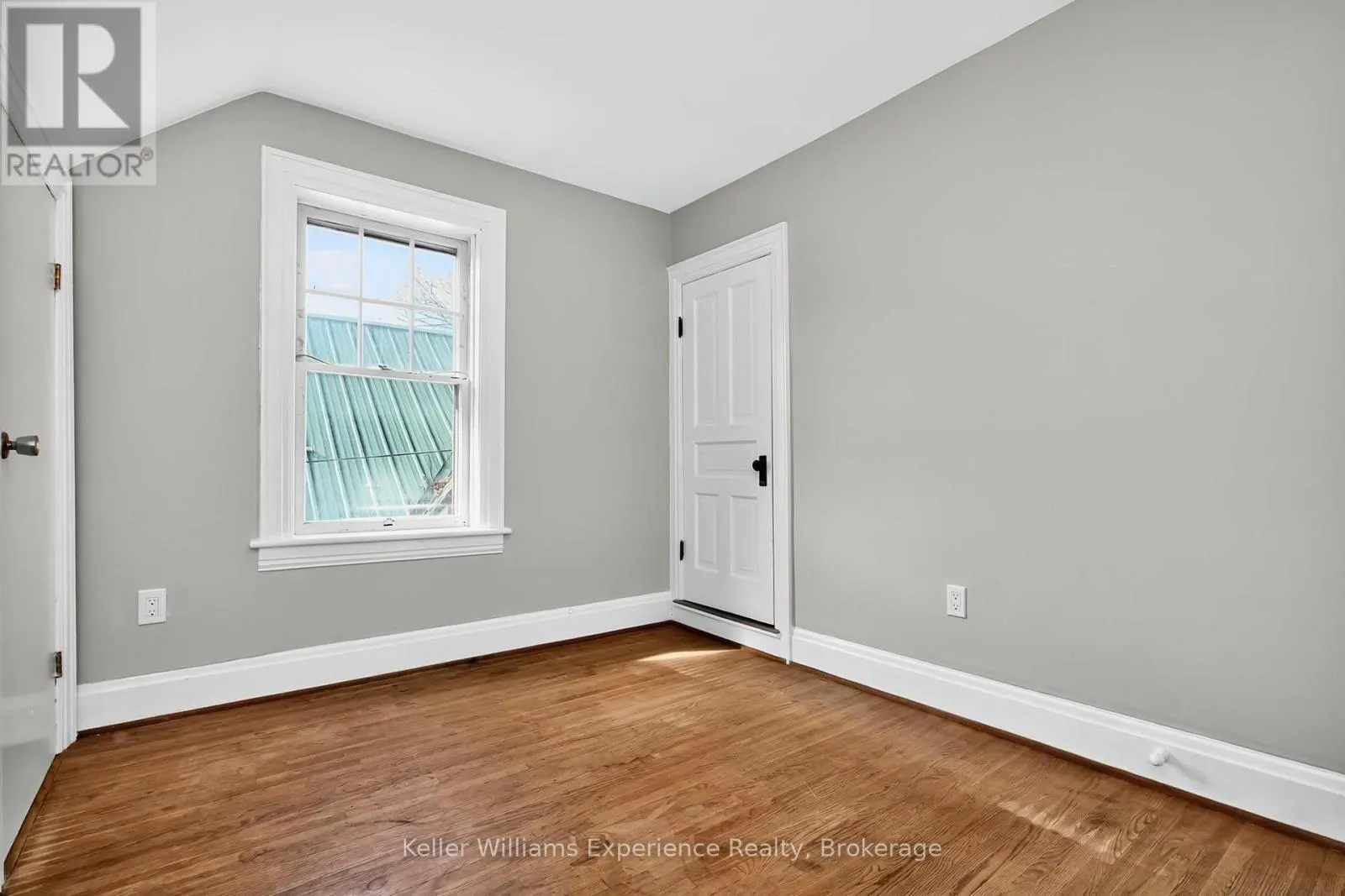 406 DOMINION AVENUE
