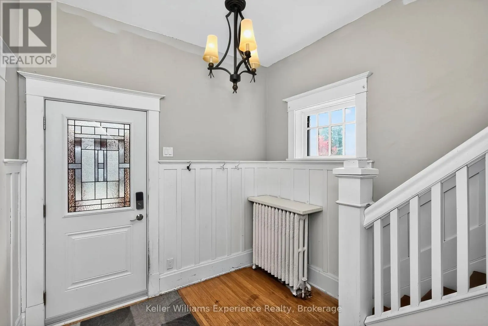 406 DOMINION AVENUE