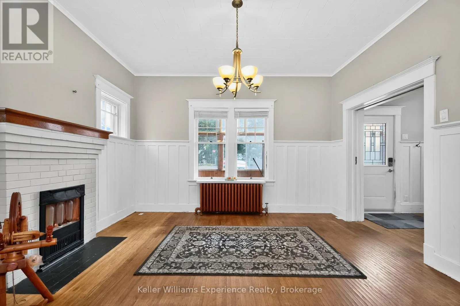 406 DOMINION AVENUE