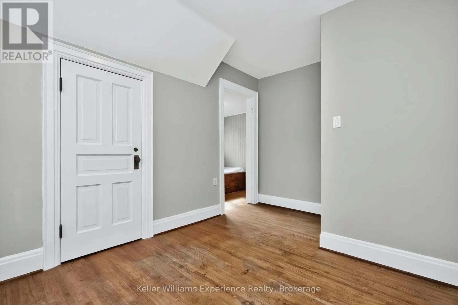 406 DOMINION AVENUE