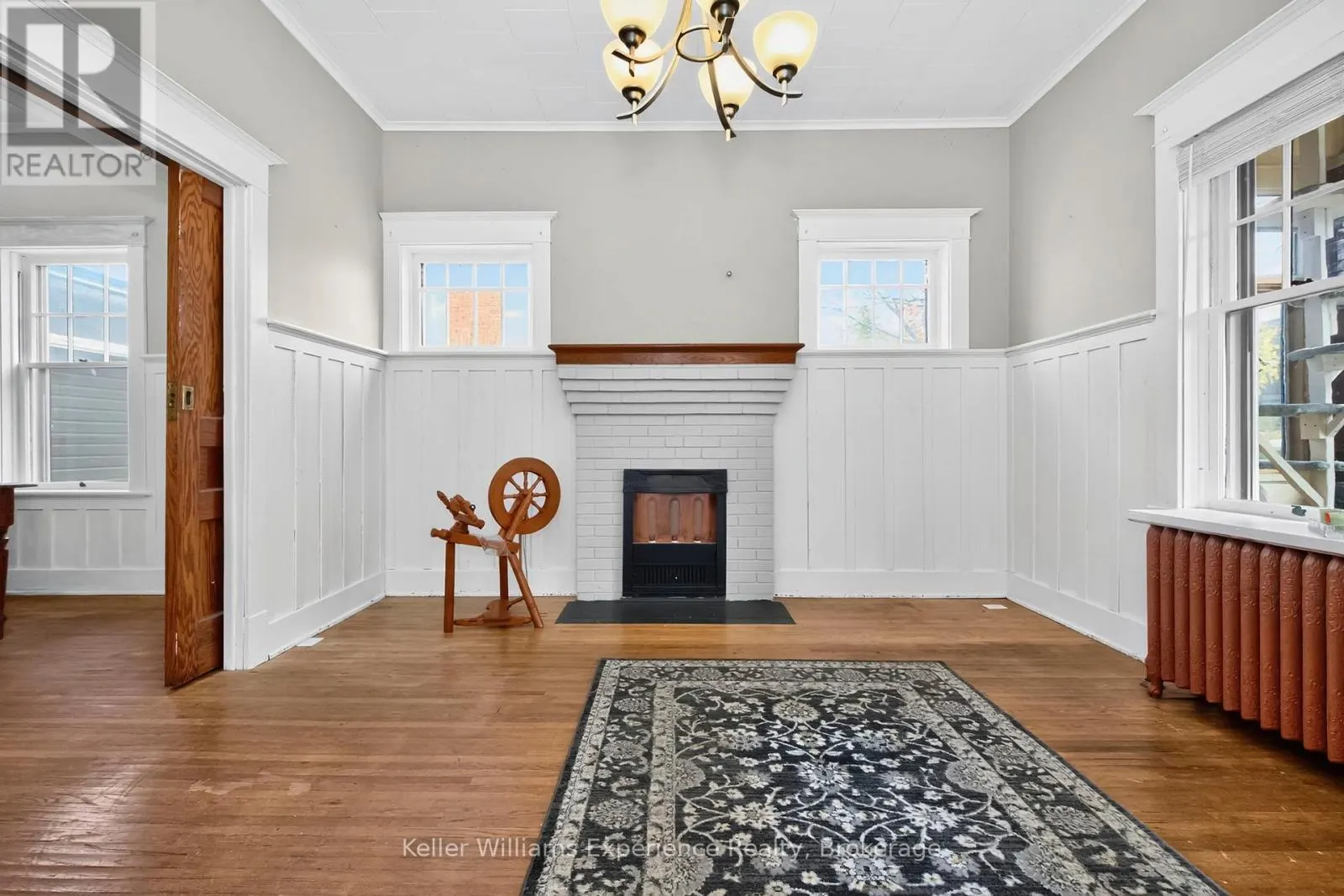 406 DOMINION AVENUE
