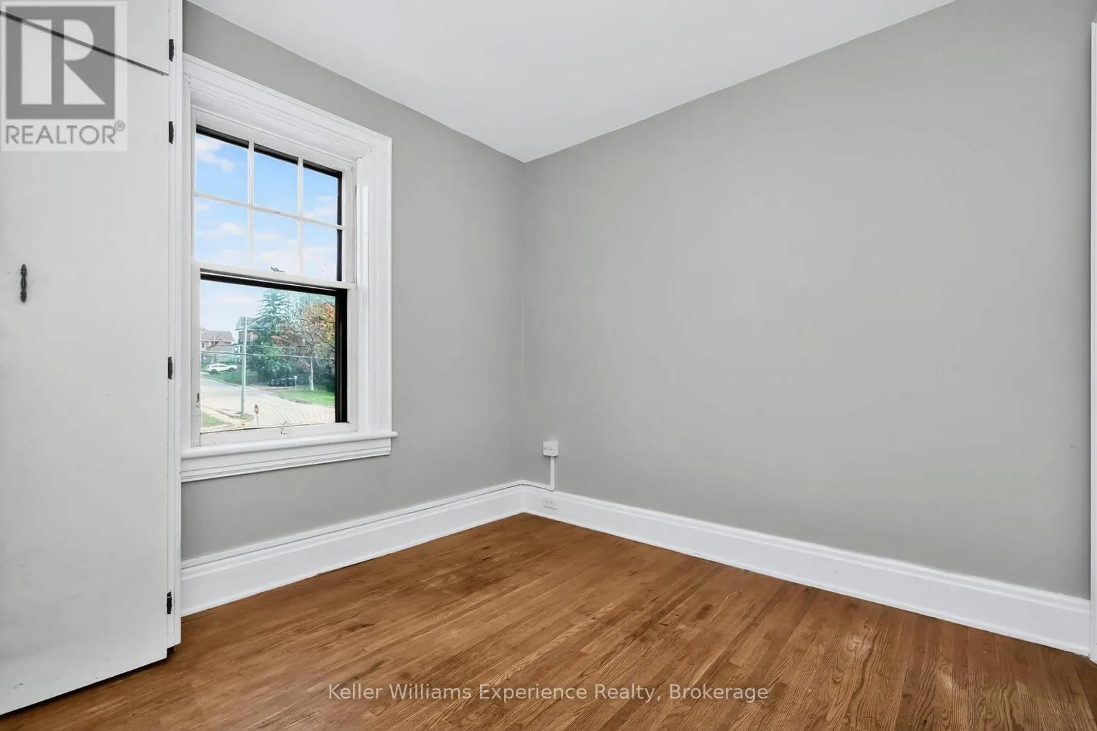 406 DOMINION AVENUE