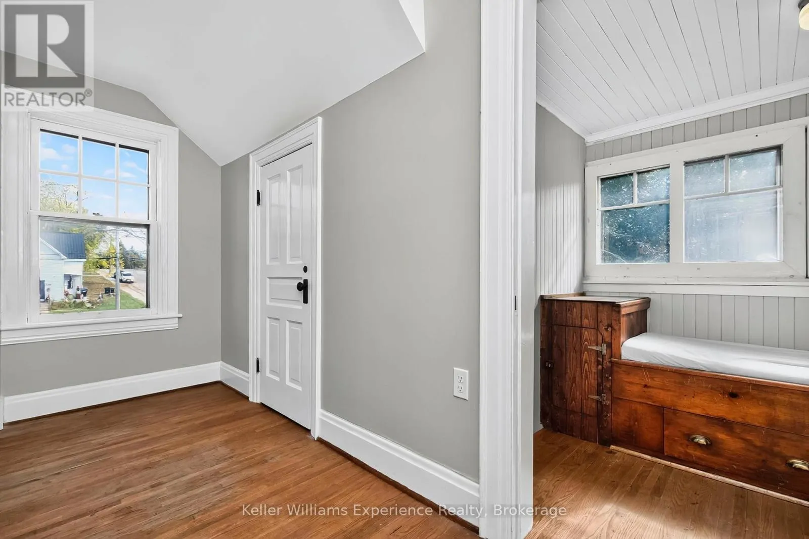 406 DOMINION AVENUE