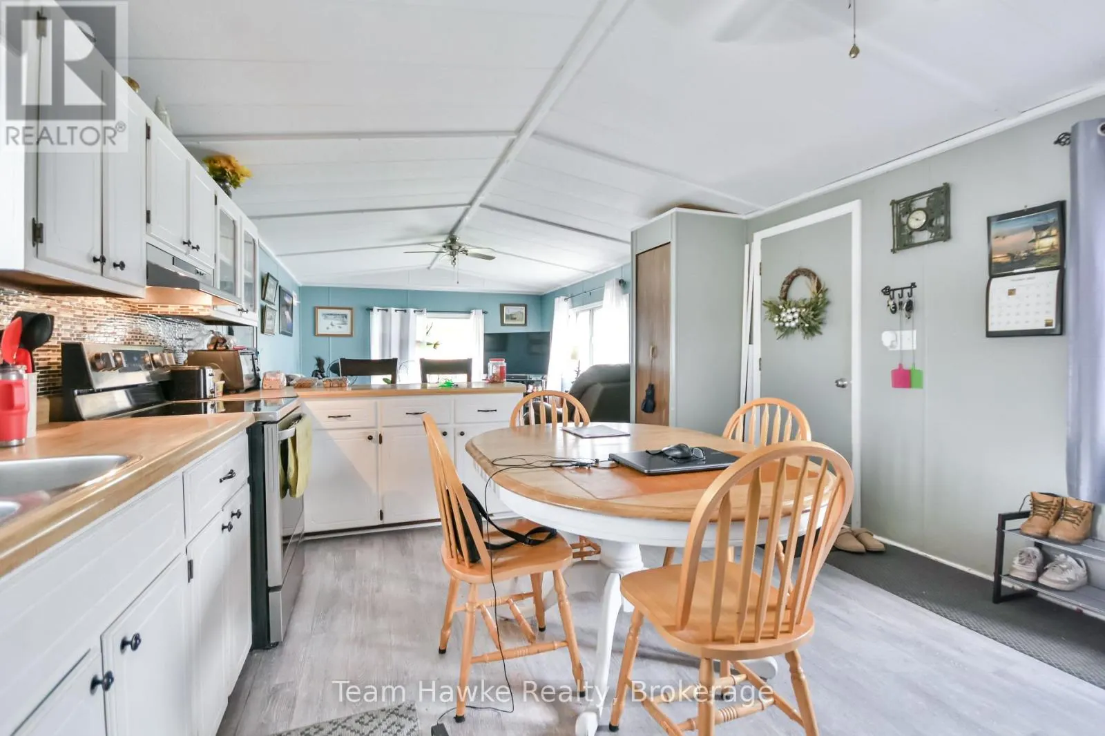 48 NORTHLAND DRIVE